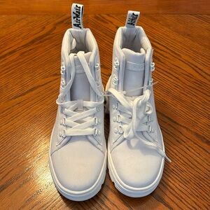 NEW Dr martens women boots white